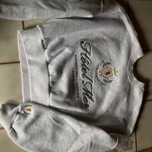 Abercrombie and fitch soft af collection cropped sweatshirts-crewneck